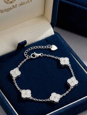 Moissanite 1.2 CTW Clover Bracelet